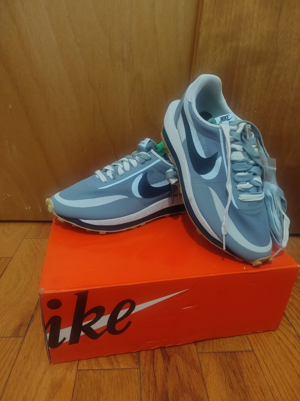 Nike Men’s Light Blue & Navy Retro Running Sneakers